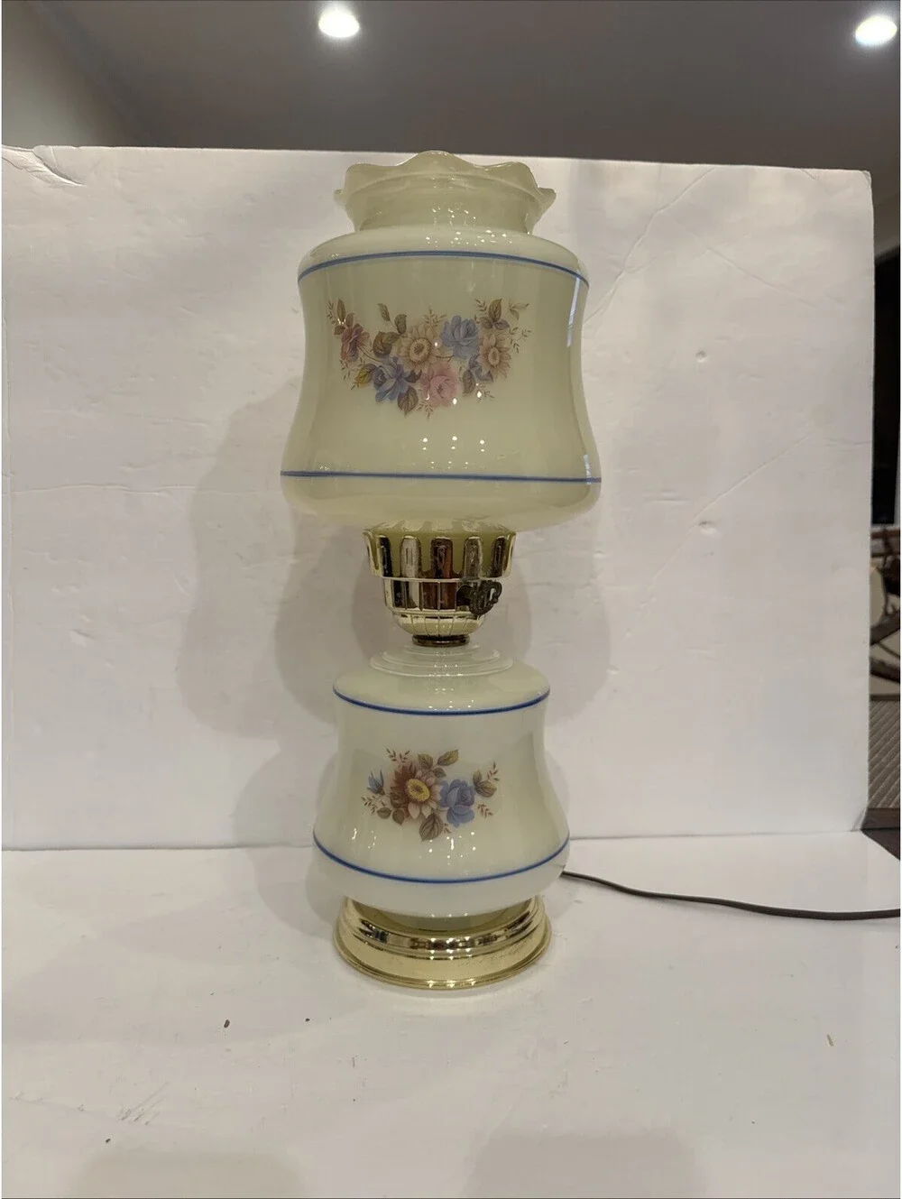 Vintage White Glass Floral Hurricane Table Lamp 1 Way Light Rewired 16.75”